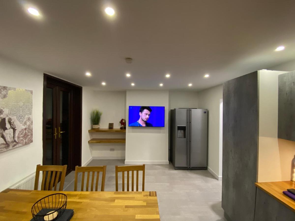 Hollemeadow Villa Bloxwich Dış mekan fotoğraf